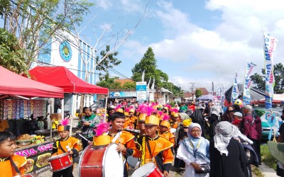 Semarak Tahun Baru Islam, Ribuan Warga Bandongan Padati Pawai Ta'aruf