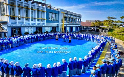 Halal Bihalal di Hari Pertama Masuk Sekolah Setelah Libur Panjang Idul Fitri SMK Muhammadiyah Bandongan